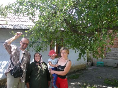Jarek, Anastasia (hustrun till hans mormors bror), Oleg och Nadja.